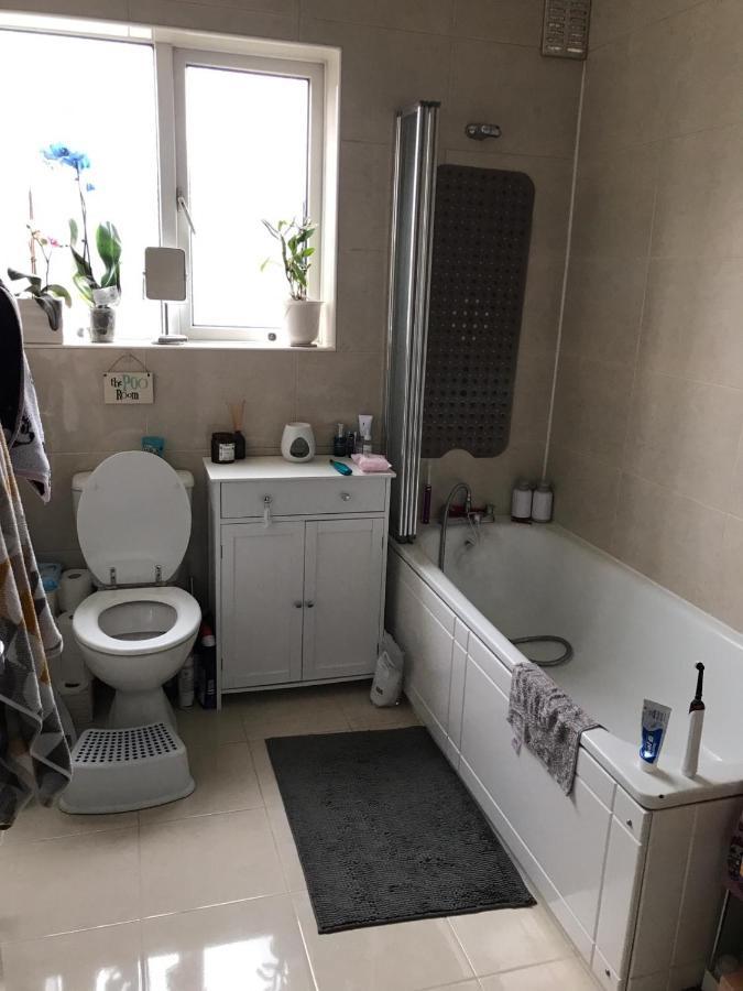 2 X Double Rooms In Cheam エクステリア 写真